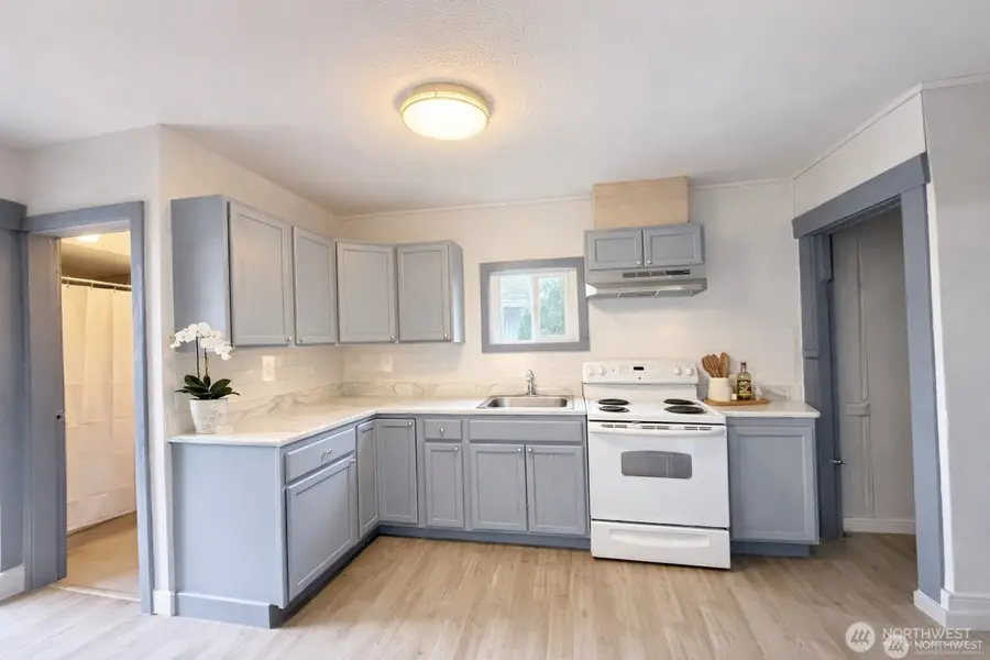 328 S Division Street, Auburn, WA 98001 - #2