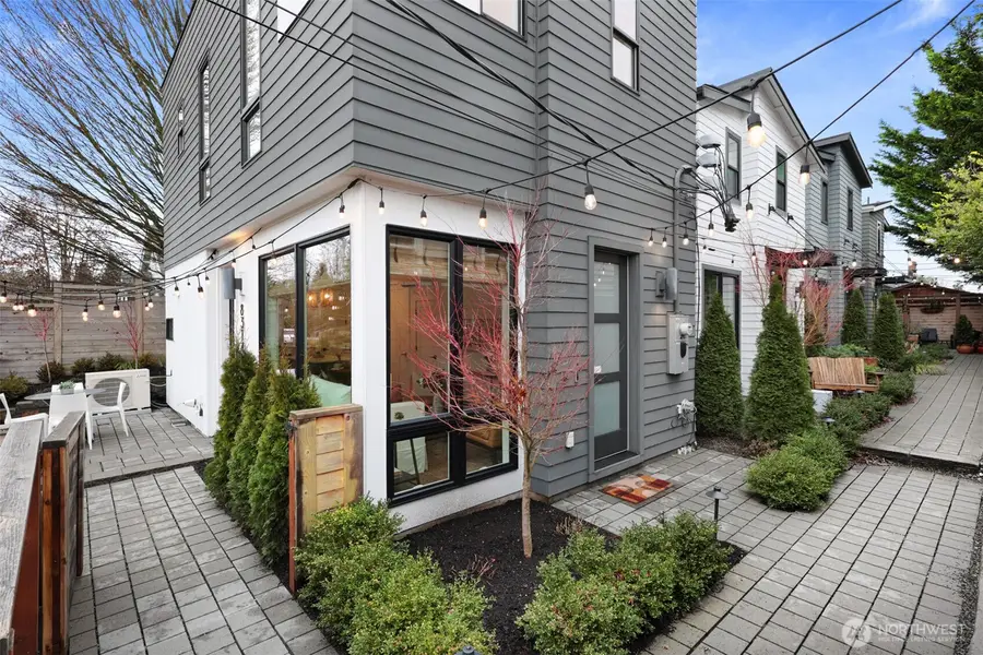 8314 11th Avenue Nw #A, Seattle, WA 98117 - #2