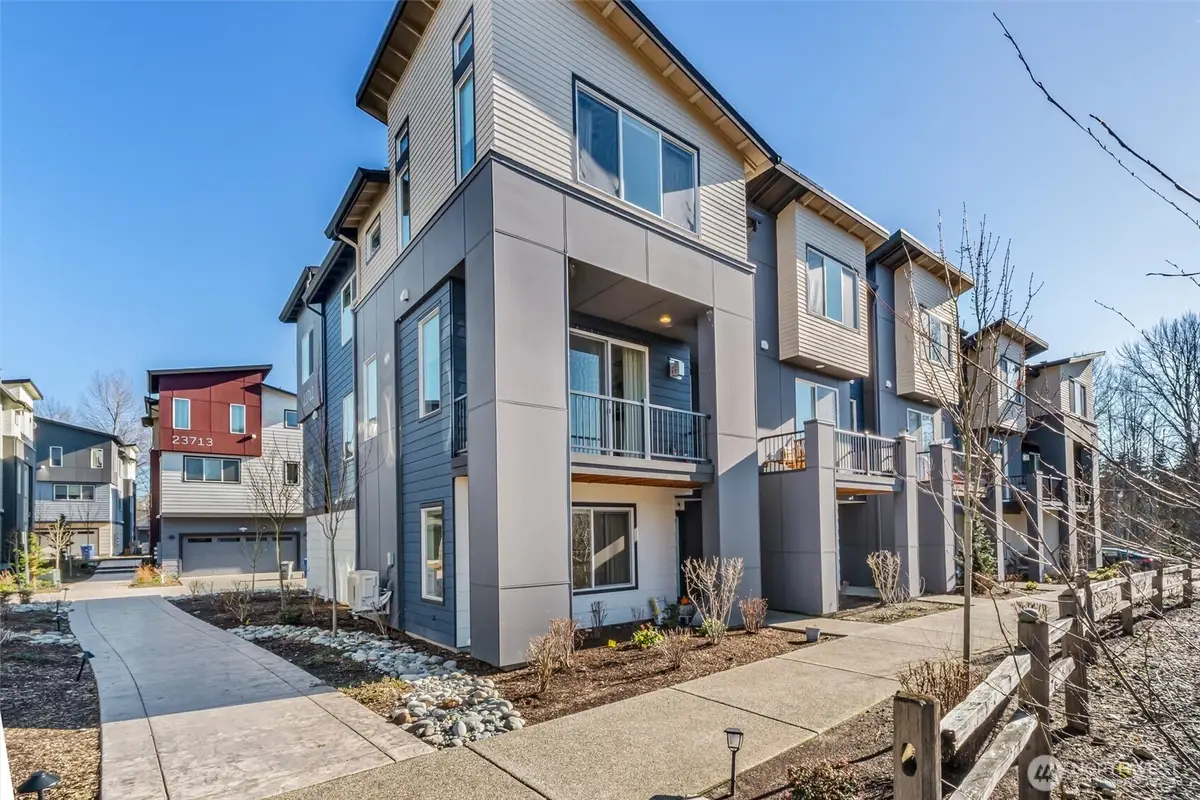 23712 8th Street Se #E, Bothell, WA 98021 - #1