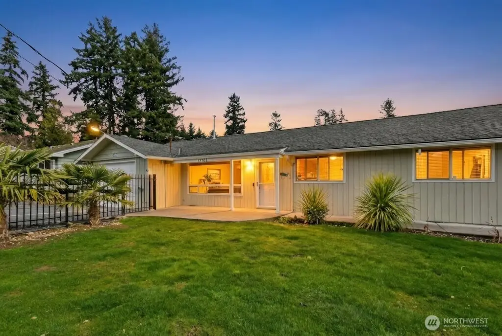 13708 10th Avenue S, Burien, WA 98168 - #1