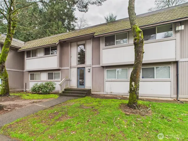 32142 46th Place Sw #M6, Federal Way, WA 98023