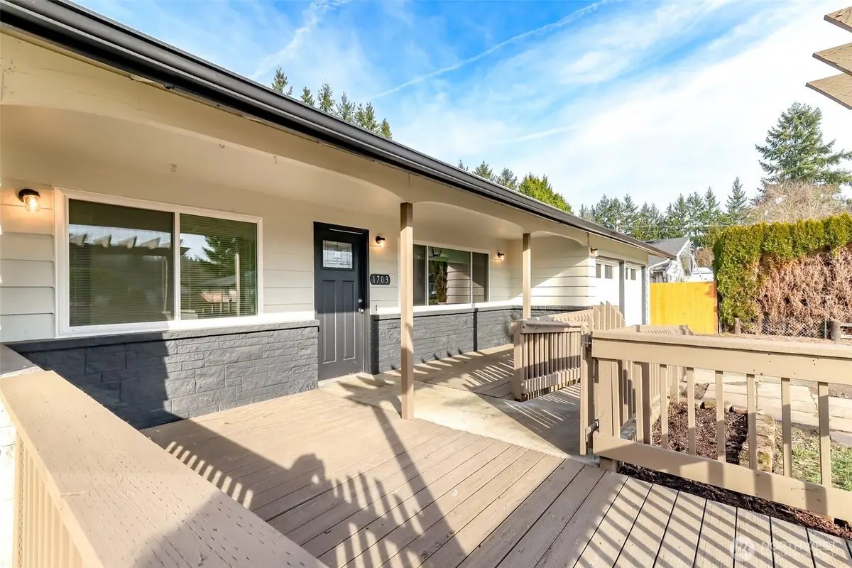 1703 7th Avenue Se, Puyallup, WA 98372 - Image #1