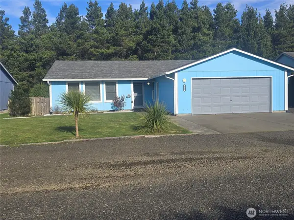 1212 Pebble Beach Court, Westport, WA 98595