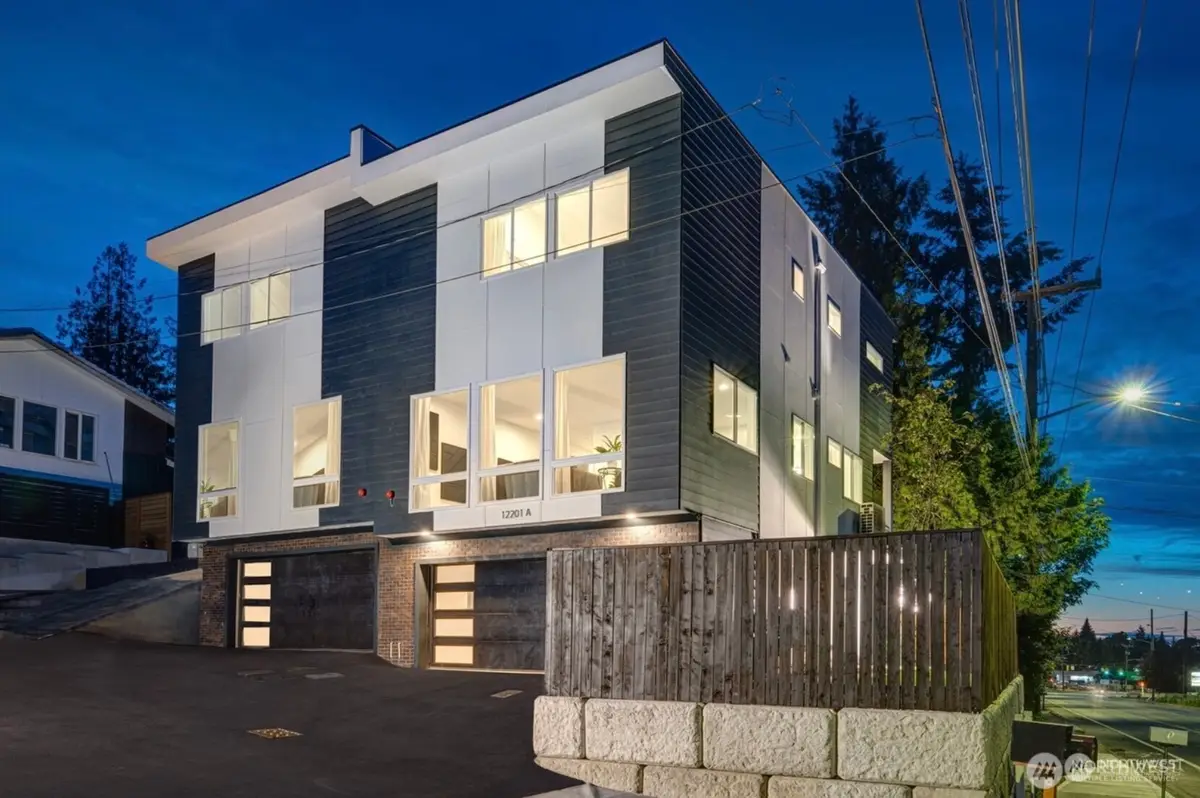 12201 Des Moines Memorial Drive S #B, Burien, WA 98168 - Image #1