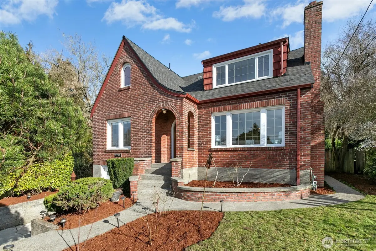 9710 8th Avenue Ne, Seattle, WA 98115 - #1