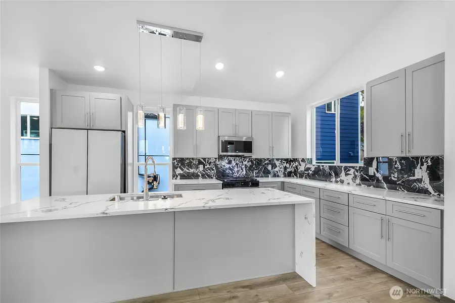 8610 42nd Avenue S, Seattle, WA 98118 - Image #2