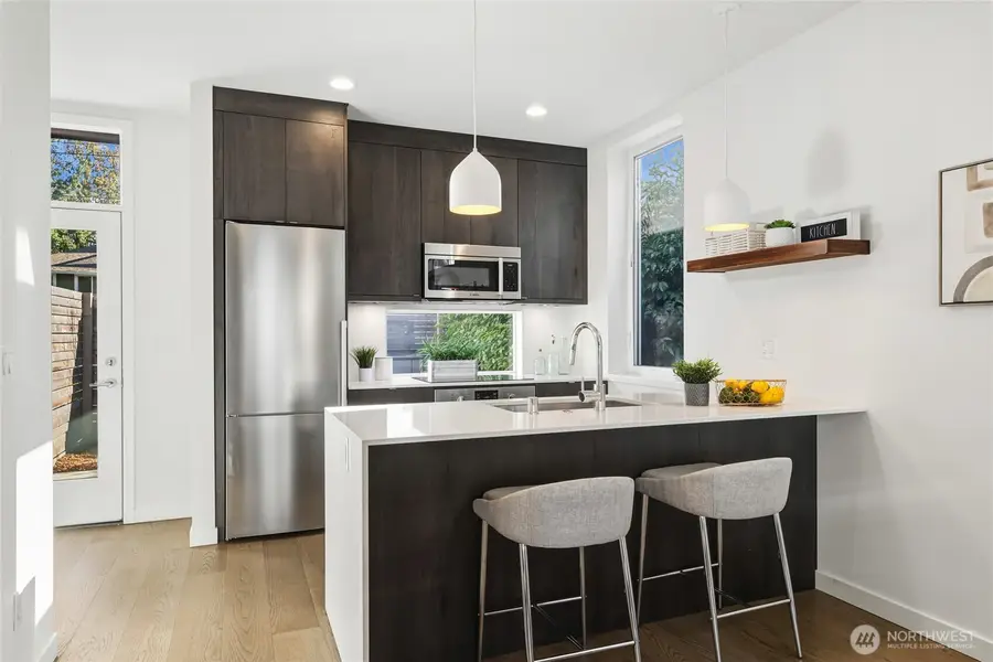 6712 36th Avenue Sw, Seattle, WA 98126 - #3