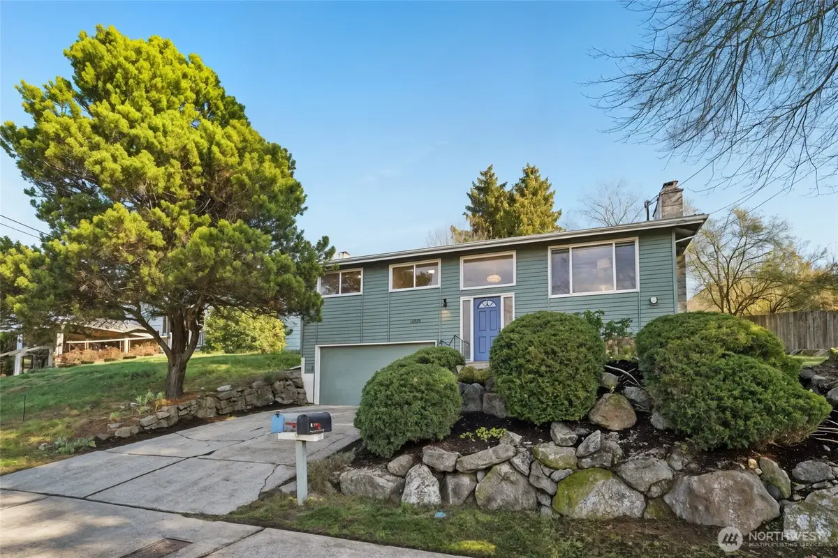 6732 14th Avenue Sw, Seattle, WA 98106 - #1