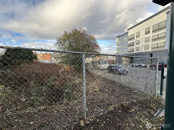 3024 Grand Avenue #19-20 & 21, Everett, WA 98201