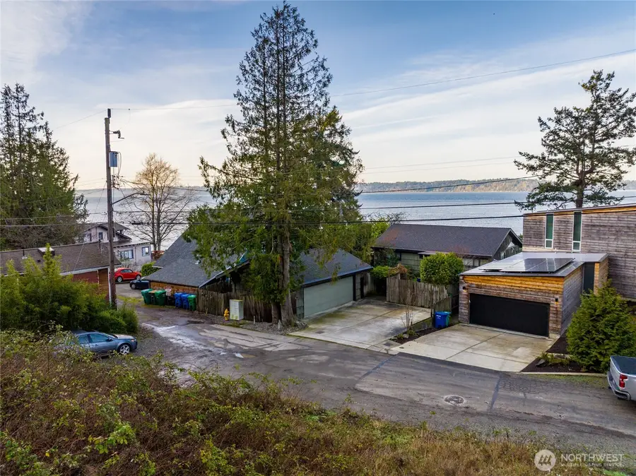 10100 51st Avenue Sw, Seattle, WA 98146 - Image #3