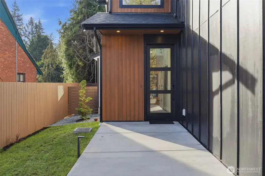 1511 96th Avenue Ne, Seattle, WA 98115 - Image #3