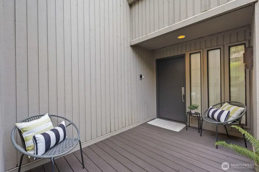 4513 102nd Lane Ne, Kirkland, WA 98033 - #3