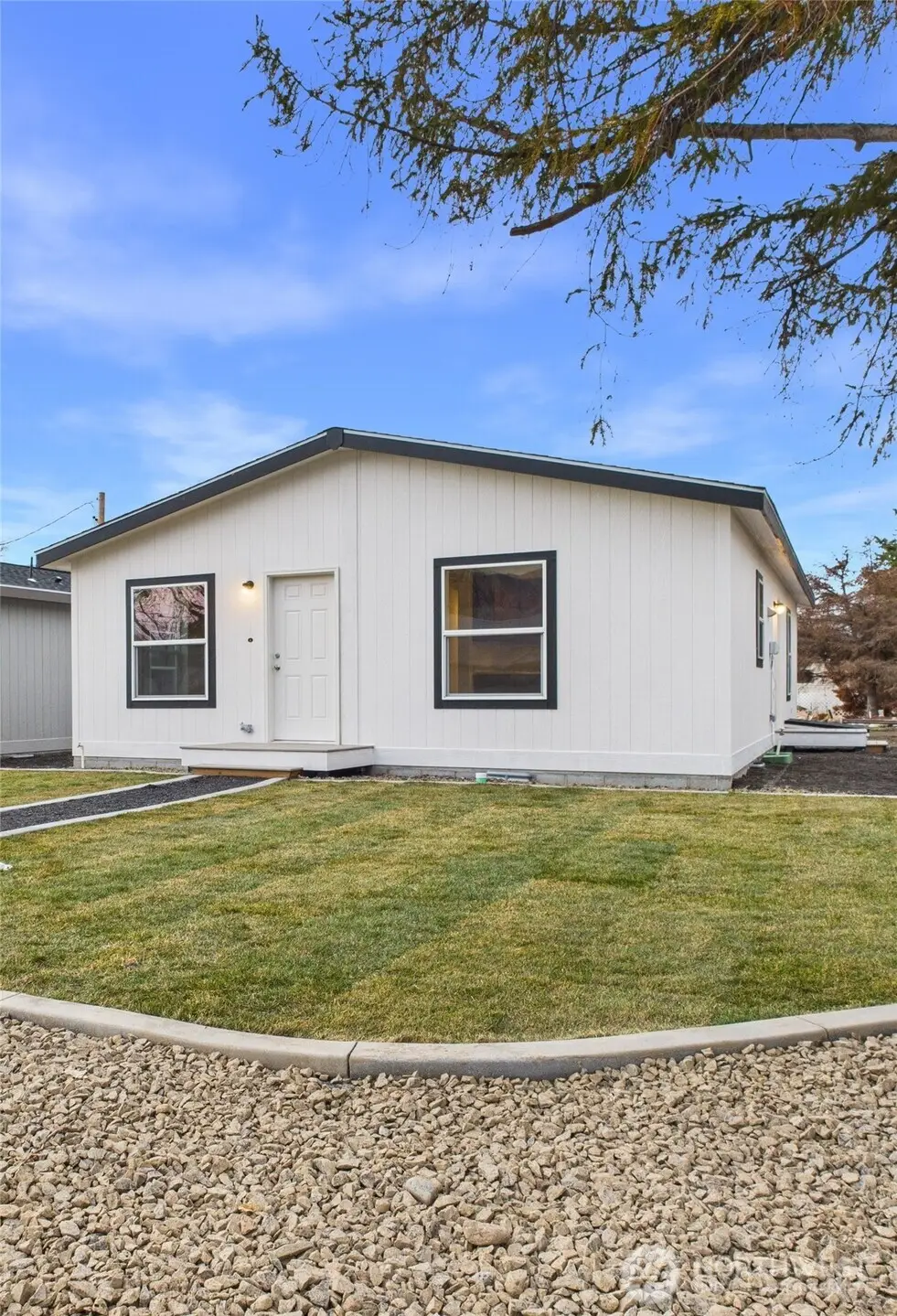 19 S Garden Avenue, Rock Island, WA 98850 - #1