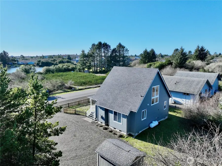 934 Wawona Avenue Se, Ocean Shores, WA 98569 - #3