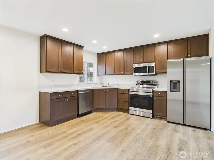 403 2nd Street Sw, Rock Island, WA 98850 - Image #3