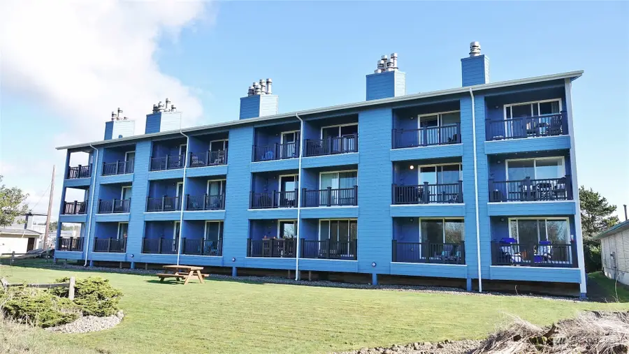 835 Ocean Shores Boulevard Nw #206, Ocean Shores, WA 98569 - #3