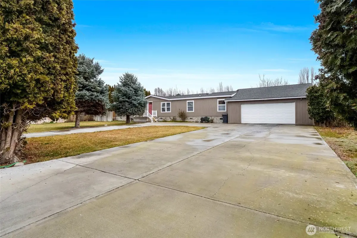 3431 Firouzi Drive Ne, Moses Lake, WA 98837 - #1