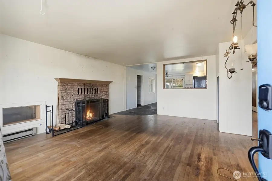 232 Bridgeway, Everett, WA 98201 - #2