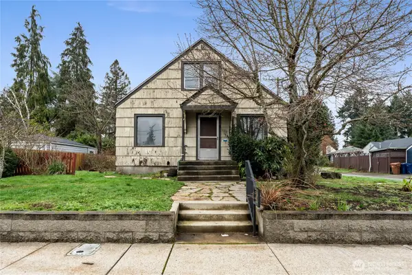 125 S 64th Street, Tacoma, WA 98408