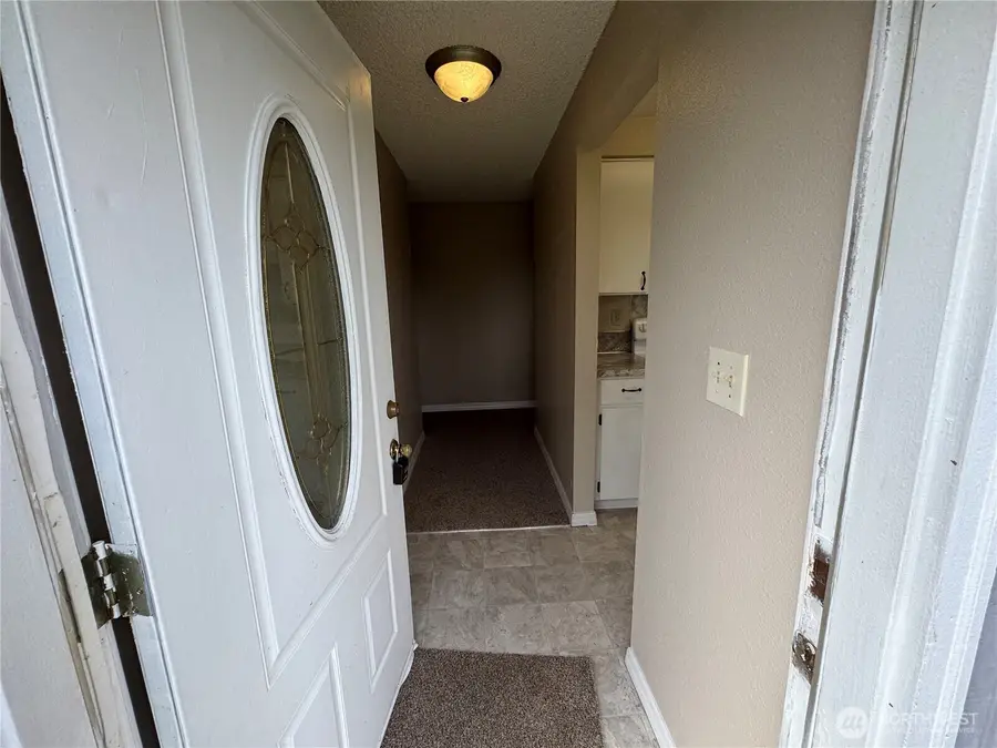 2421 32nd Avenue, Longview, WA 98632 - #2