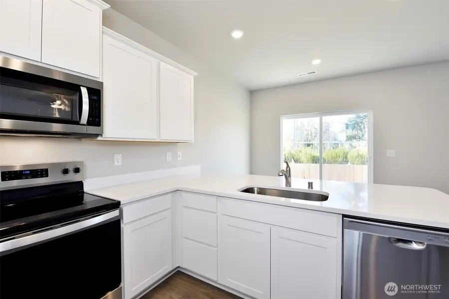 9746 Brown Street Se, Yelm, WA 98597 - Image #2