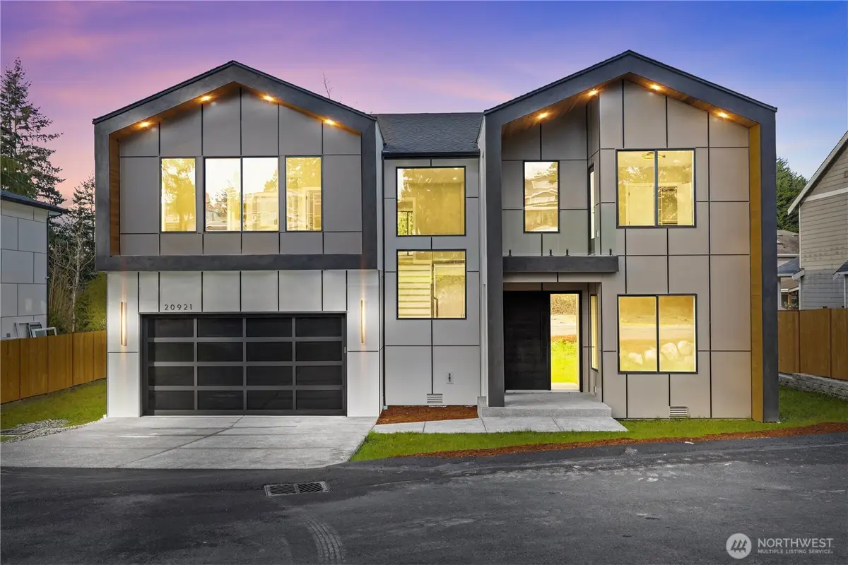 20921 1st Place S, Des Moines, WA 98198 - #1