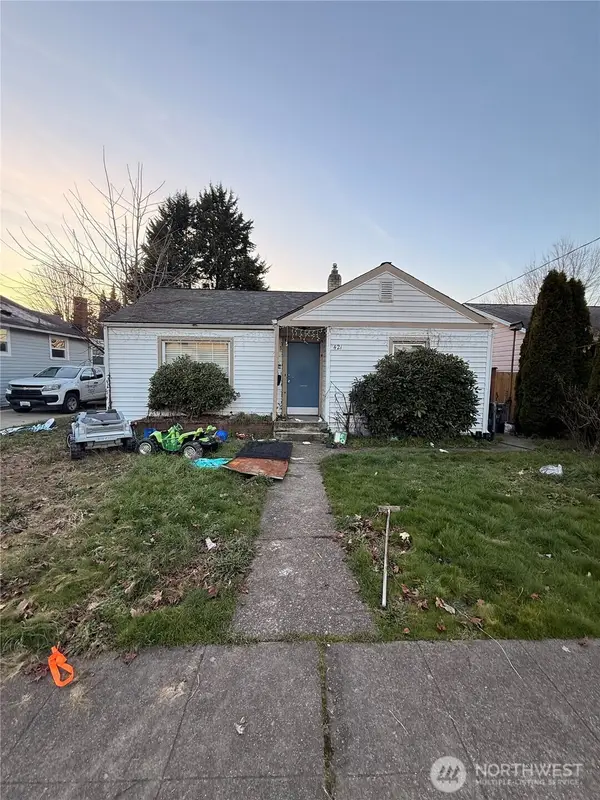 421 Wells Avenue N, Renton, WA 98057