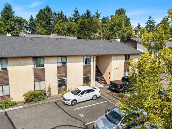 12424 NE 145th Street #C25, Kirkland, WA 98034