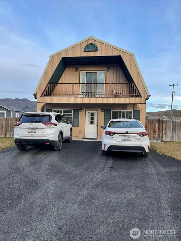 27 Orchard Loop N, Tonasket, WA 98855
