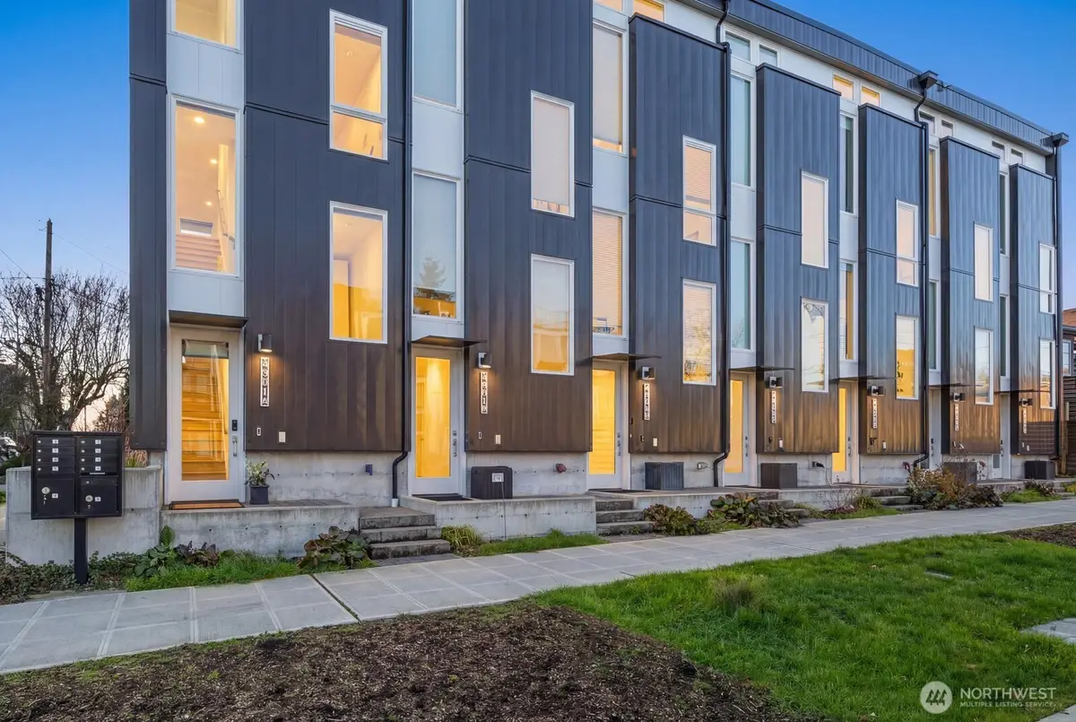 4801 Dayton Avenue N #A, Seattle, WA 98103 - #1