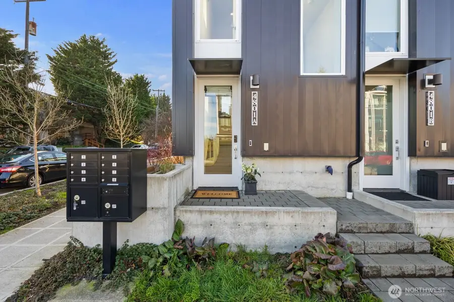 4801 Dayton Avenue N #A, Seattle, WA 98103 - #2