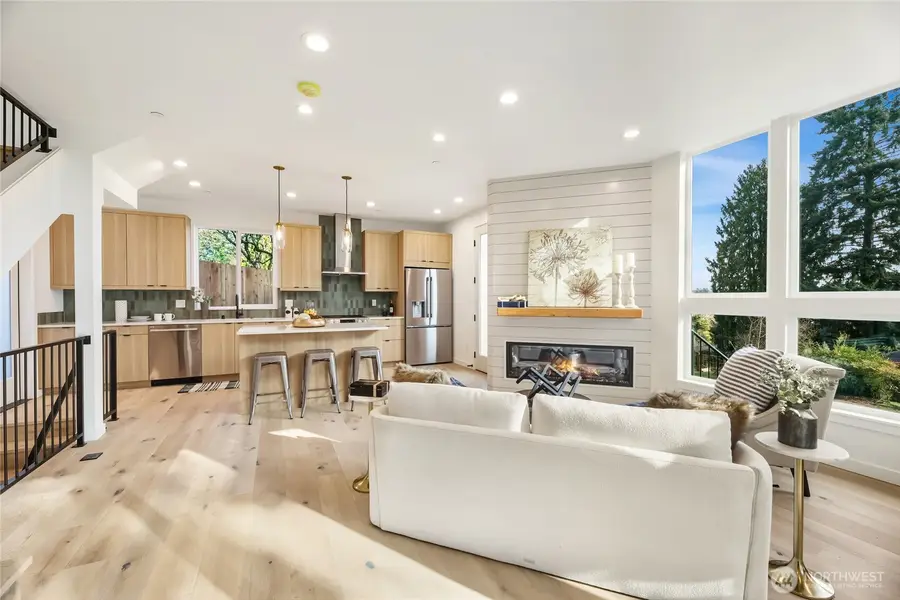 11741 23rd Place Ne, Seattle, WA 98125 - #2