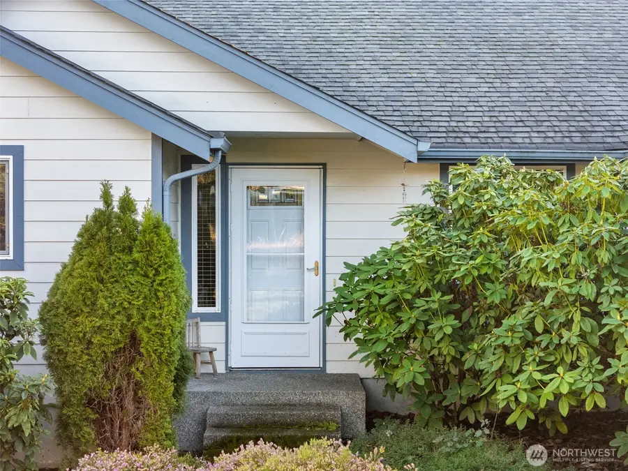 120 Skylark Court, Allyn, WA 98524 - #2