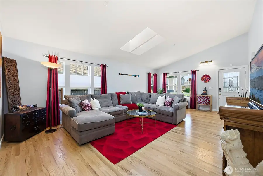 2253 Mcdonald Avenue, Dupont, WA 98327 - #3