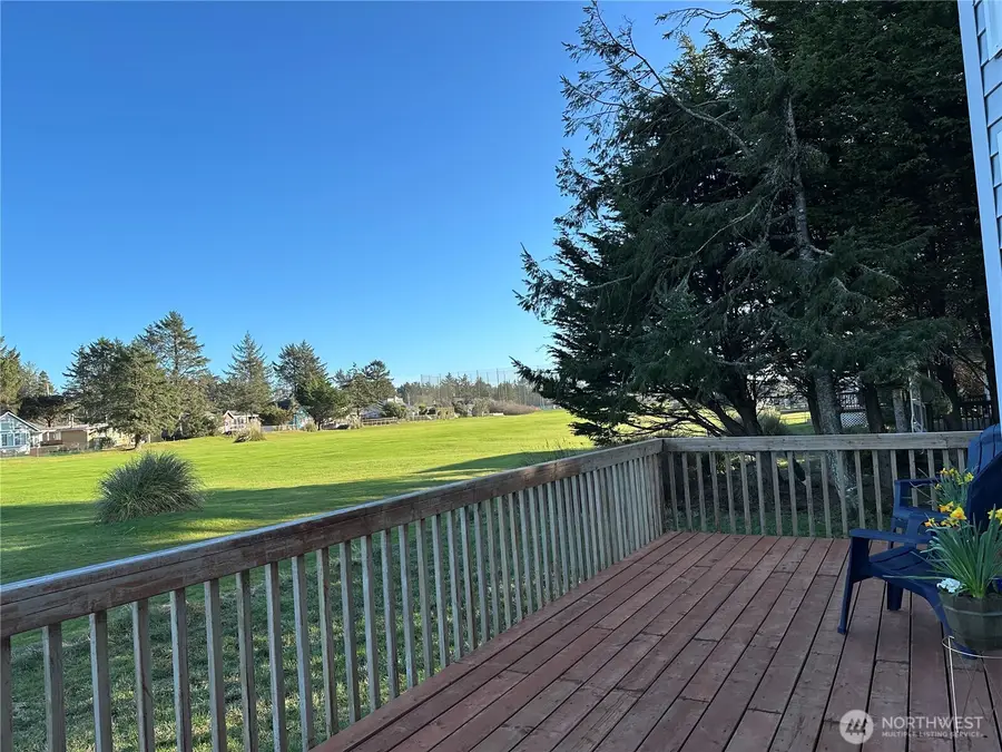 570 Canal Drive Ne, Ocean Shores, WA 98569 - #3