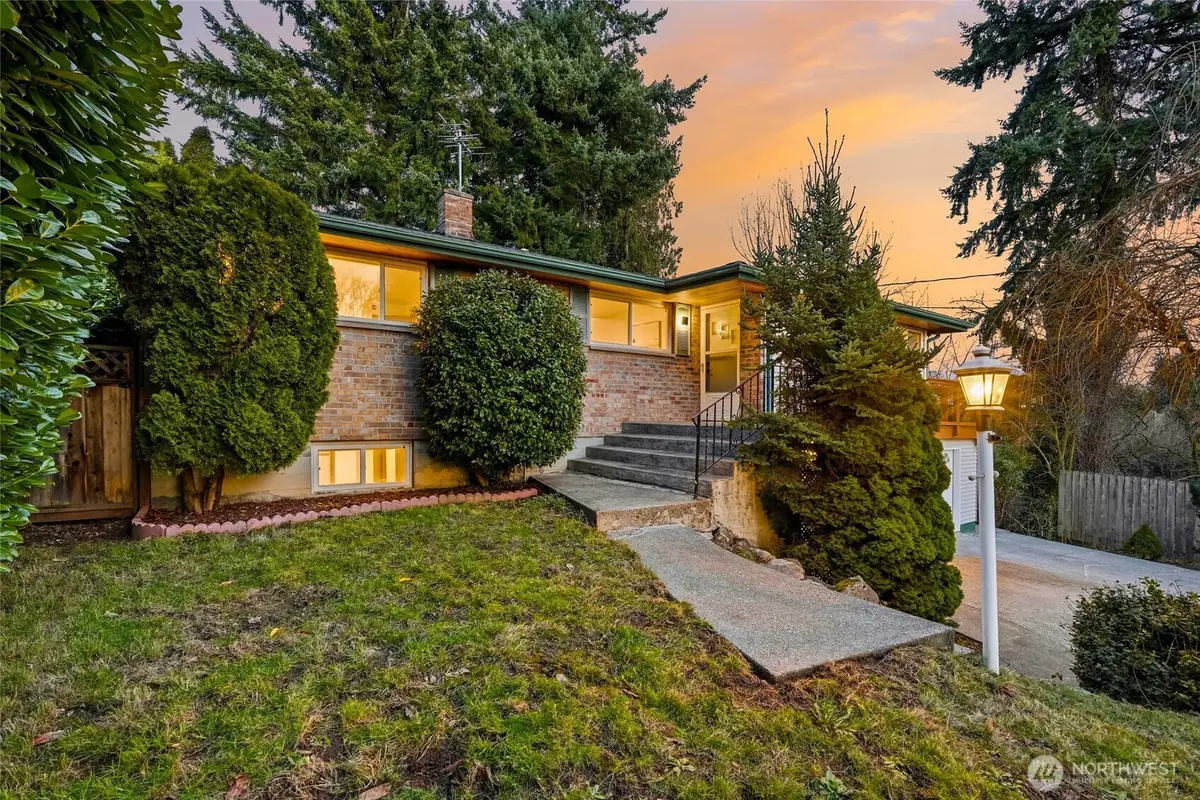 630 Hillcrest Avenue, Kent, WA 98030 - #1