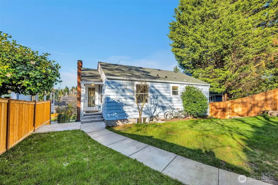 4427 Glenn Way Sw, Seattle, WA 98116 - #3