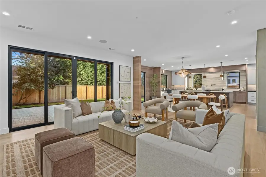 1020 107th Avenue Se, Bellevue, WA 98004 - #2
