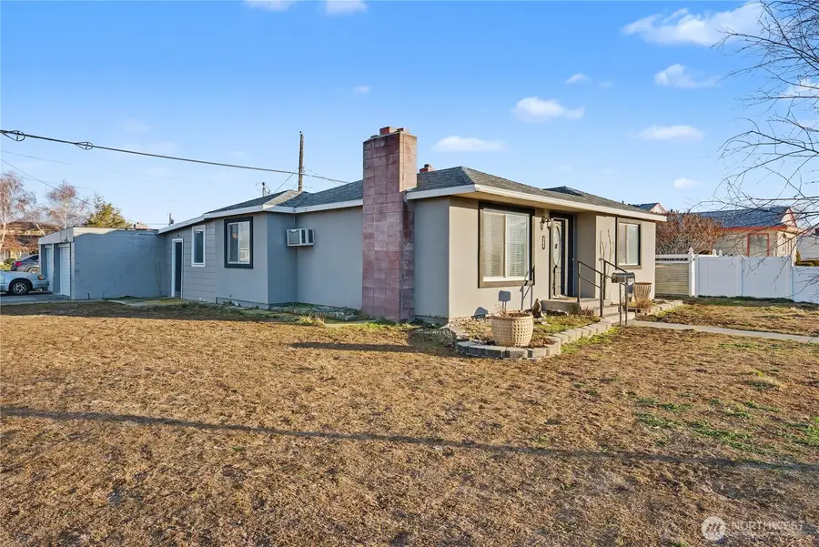 160 G Street Ne, Ephrata, WA 98823 - #3