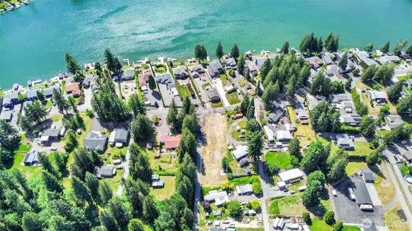 7013 Vandermark Road E, Bonney Lake, WA 98391
