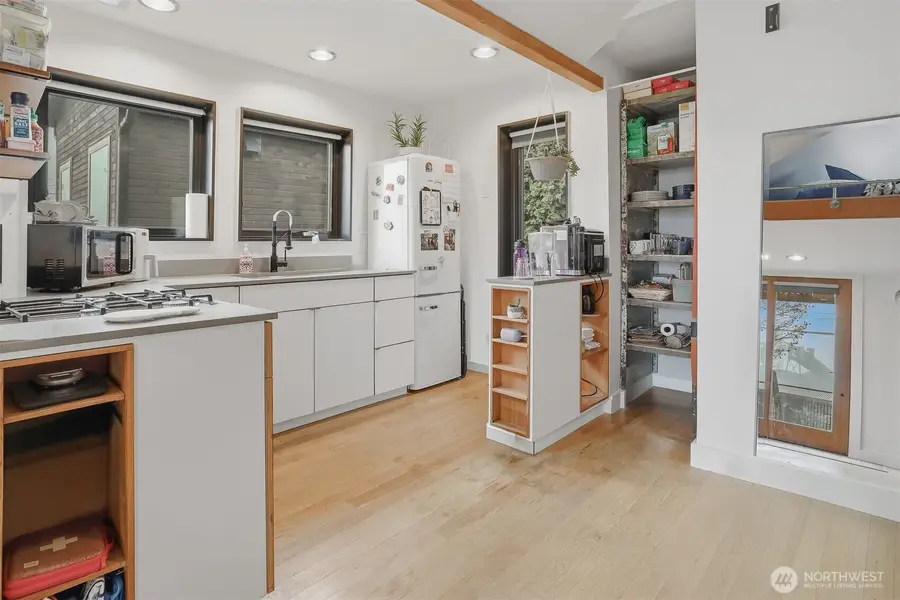 3868 16th Avenue Sw, Seattle, WA 98106 - #3