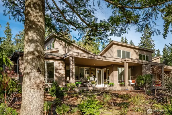 8778 Clubhouse Point Drive, Blaine, WA 98230