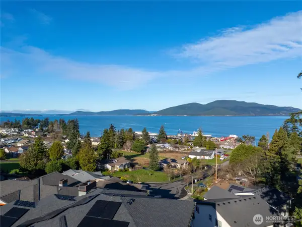 2712 17th Street #6, Anacortes, WA 98221