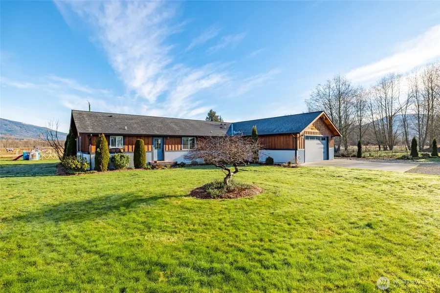 965 N Fruitdale Road, Sedro Woolley, WA 98284 - #2