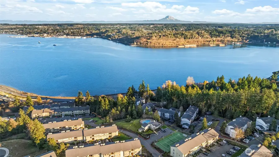 1725 W Sunn Fjord Lane #J304, Bremerton, WA 98312 - #3