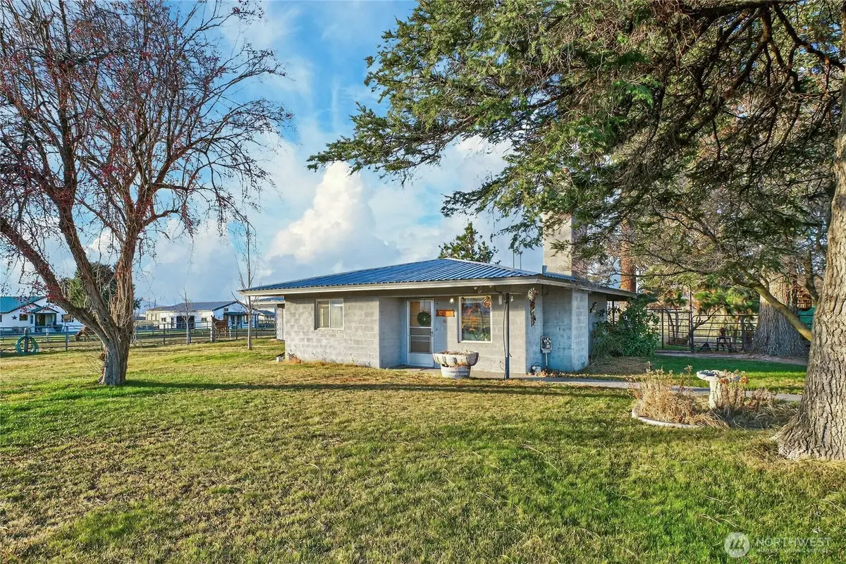 2775 4th Street Se, East Wenatchee, WA 98802 - #1