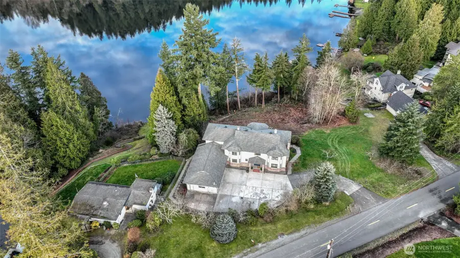 18432 W Lake Desire Drive Se, Renton, WA 98058 - #2