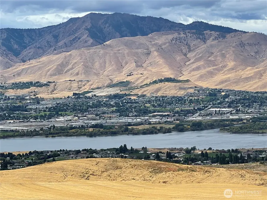 2025 Cougar Ridge Road, East Wenatchee, WA 98802 - #2