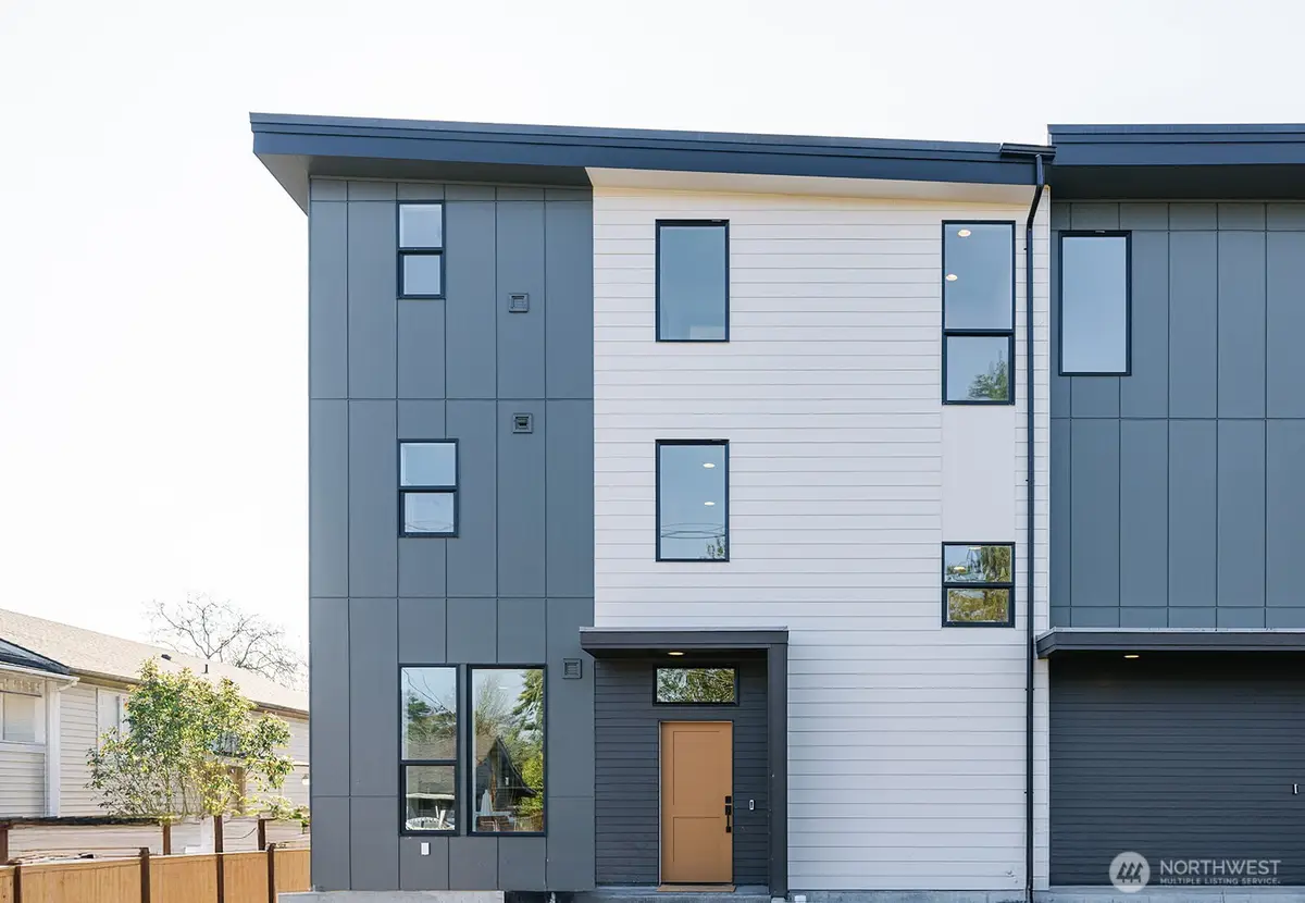 3003 S Dakota Street #1, Seattle, WA 98108 - #1