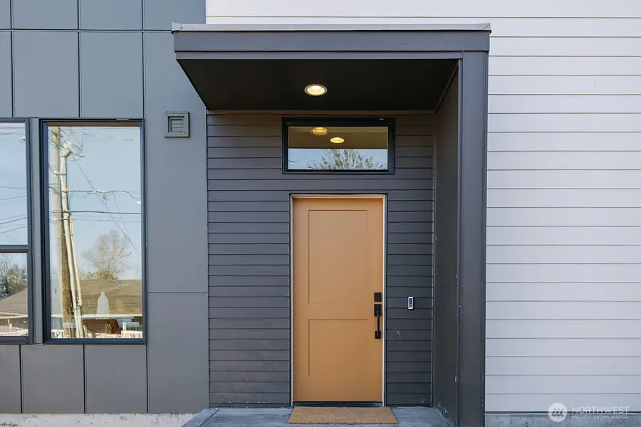 3003 S Dakota Street #1, Seattle, WA 98108 - #2